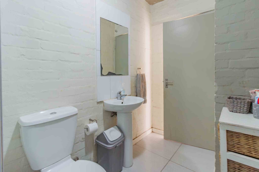 1 Bedroom Property for Sale in Woodstock Western Cape